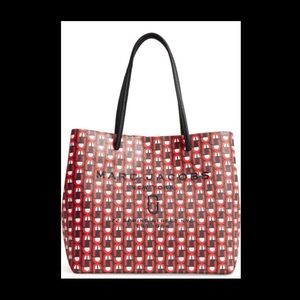 EUC MARC JACOBS LOGO SCREAM EAST/WEST TOTE